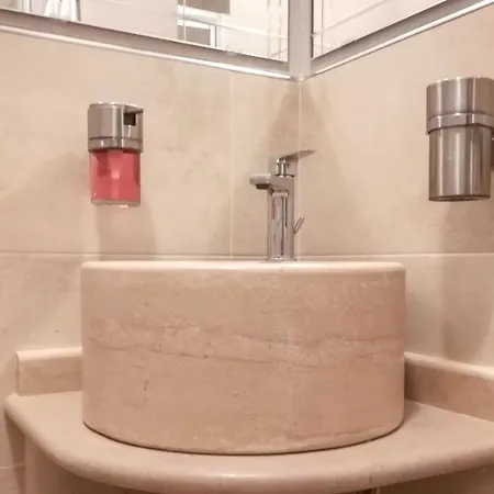 A.j. فندق مبيت وإفطار ليزينا