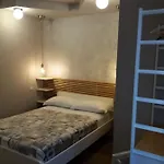 A.j. 住宿加早餐酒店 莱西纳