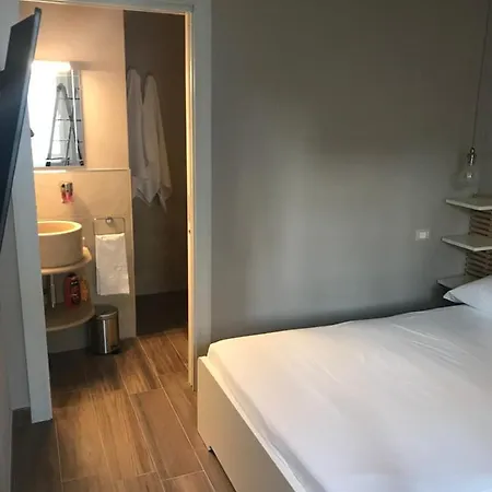 A.j. Bed & Breakfast